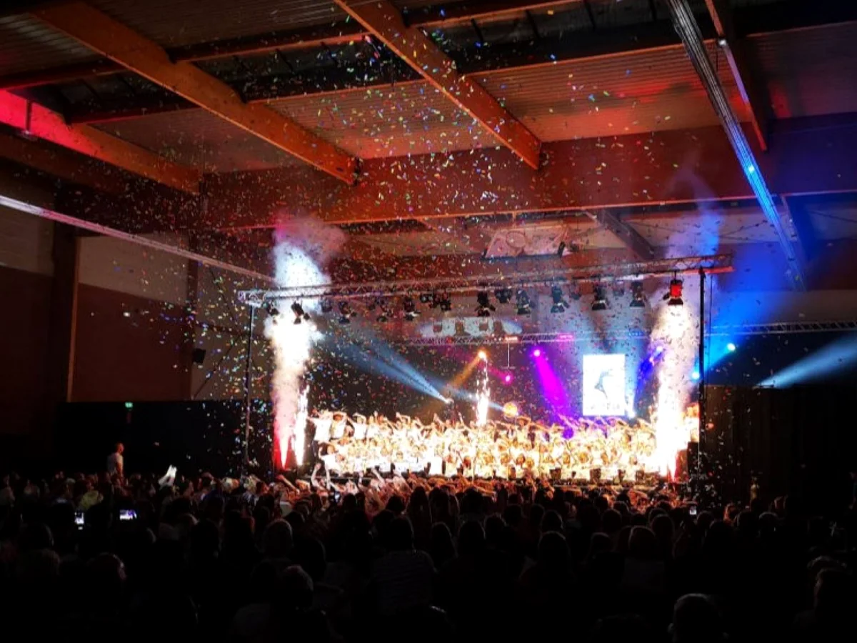 Effets spéciaux pour un final de gala de danse dans les Hauts-de-France